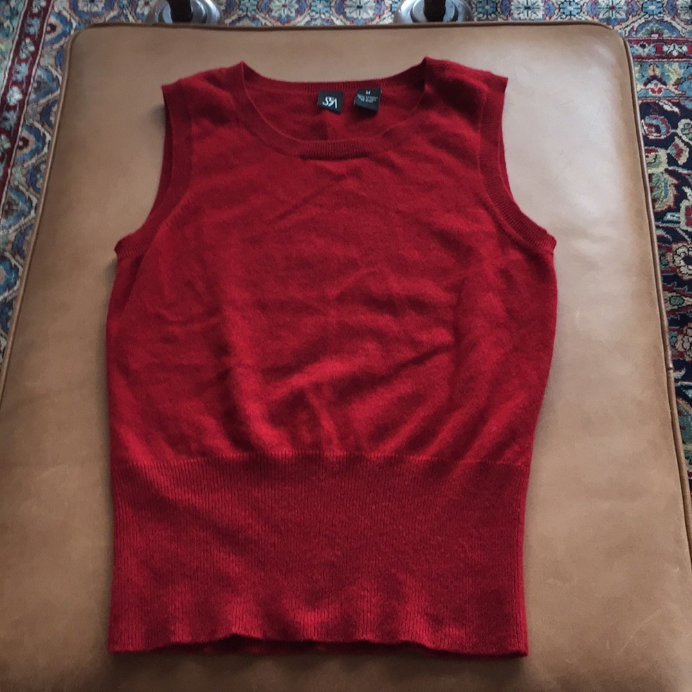 Red Cashmere shell.  Excellent conditiom